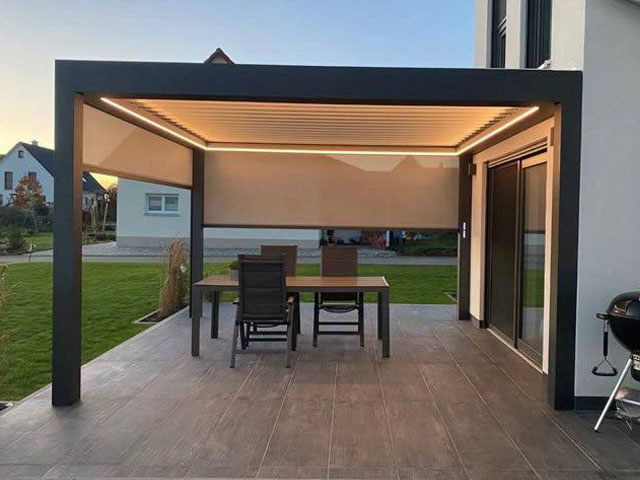 Maßgefertigte Aluminium-Terrassenüberdachung in Hofgeismar